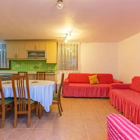 Ozgen * Kalkan