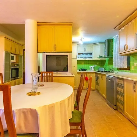 Ozgen Villa *